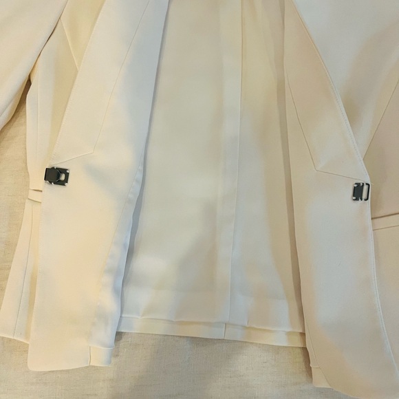 Alice + Olivia Off-White Blazer - Picture 6 of 6